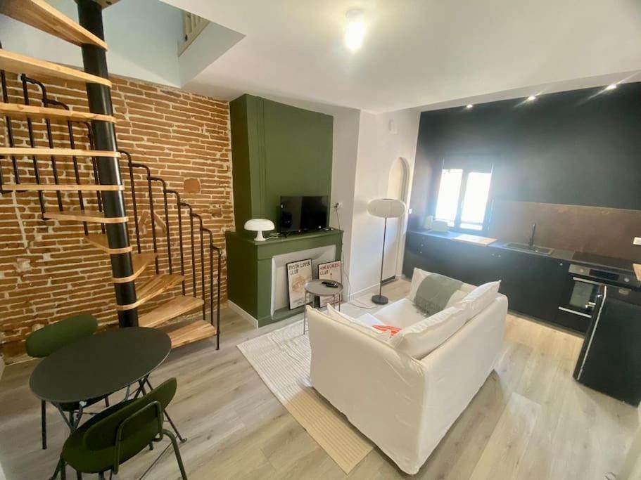 Le 23, Cocon Dans Le Centre Historique Appartement Montauban Buitenkant foto